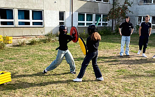 Pierwsza grupa uczniów przyjechała na zieloną szkołę Pierwsza grupa uczniów przyjechała na zieloną szkołę